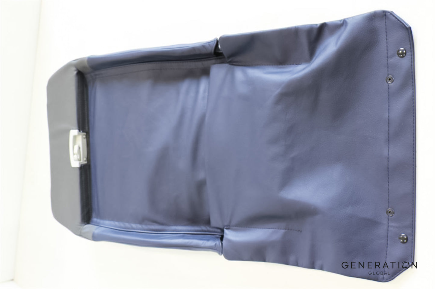 Passenger Seat Covers for CRJ 900 – Y Class, aviation leather, B/E Aerospace, FAA/EASA certified