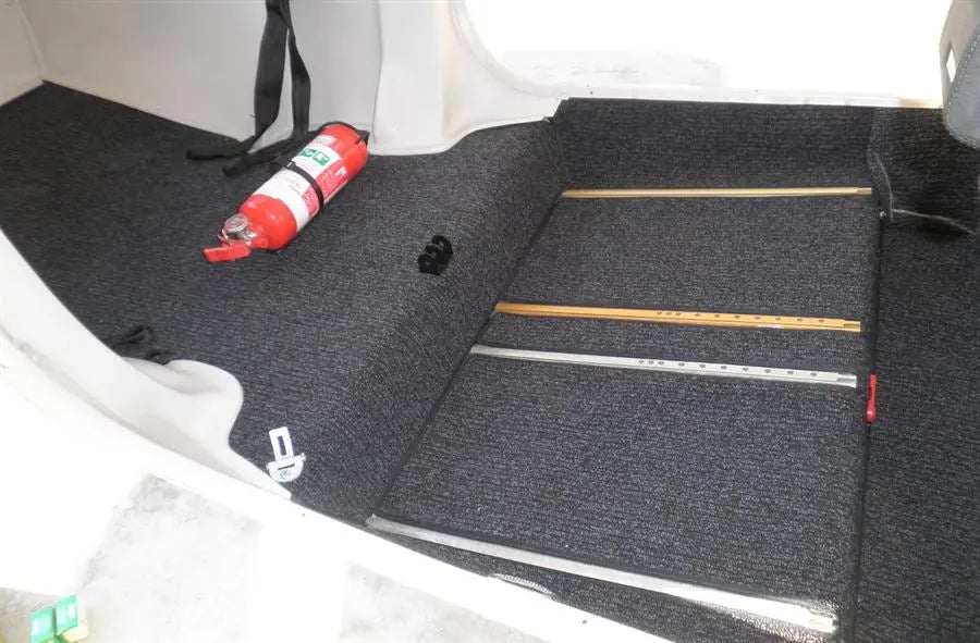 C152 Carpet Set