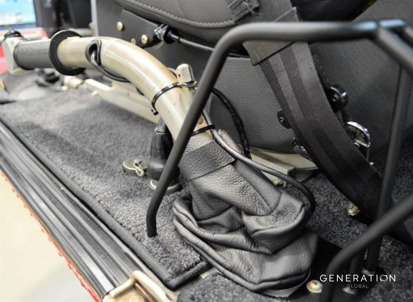 Co-Pilot Collective Boot for MBB BO-105 – leather replacement part – OEM 105-41231 – EASA/TCCA/FAA approved.