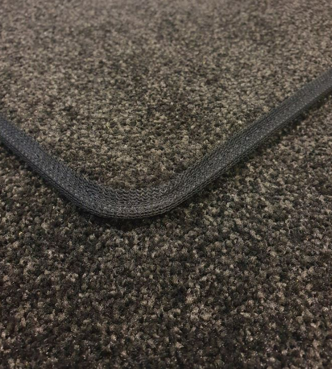 DA40 aircraft full carpet set made from plush WN-120 aviation carpet with mesh binding and velcro attachments, includes rear baggage carpet