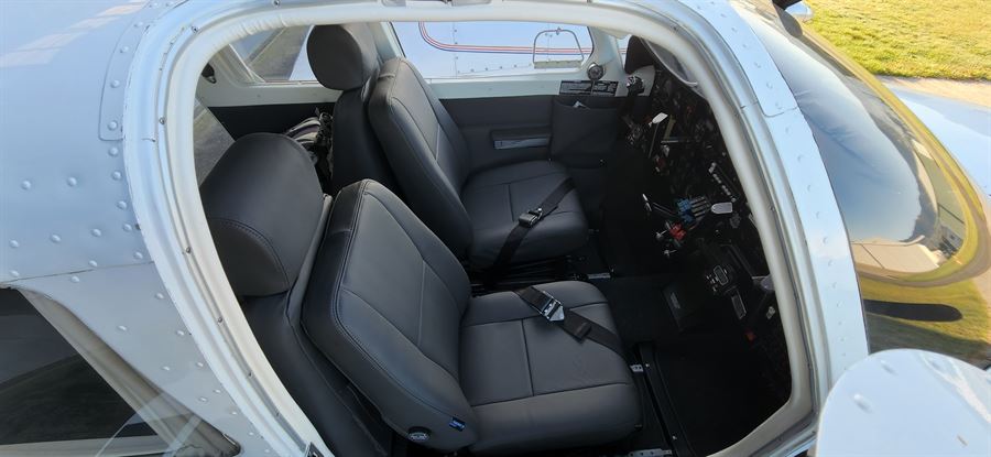 Piper PA-34 sidewall trim panel set for aircraft interior