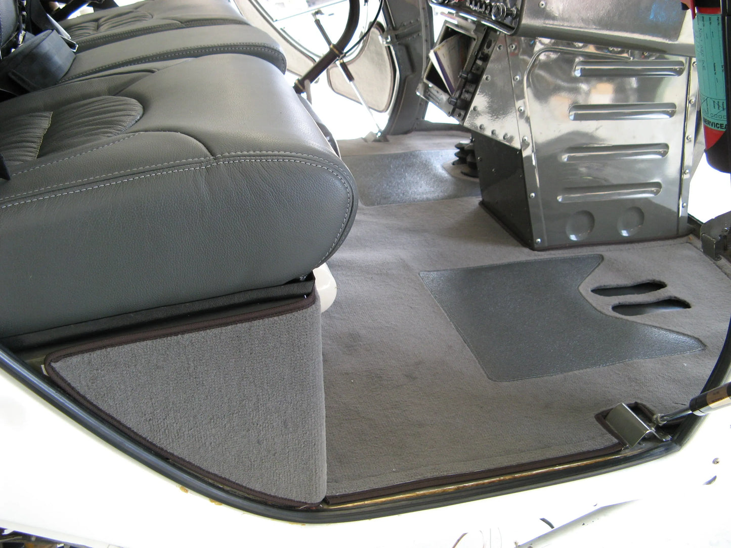 Full Carpet Set for Hughes 269/300C, Schweizer S300 – Plush WN-120 aviation carpet, mesh binding, Velcro install, FAA/EASA approved