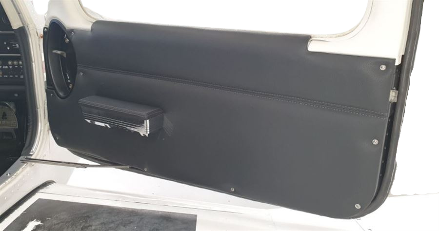 Custom leather armrest pads for Piper PA-28 aircraft. Custom leather armrest pads for PA-44 aircraft