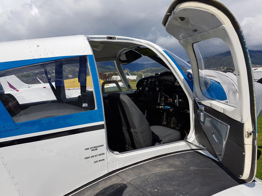 Piper PA-28-235 Cherokee Interior
