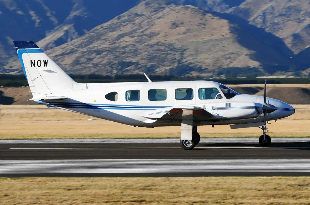 Piper PA-31-325 Navajo aircraft