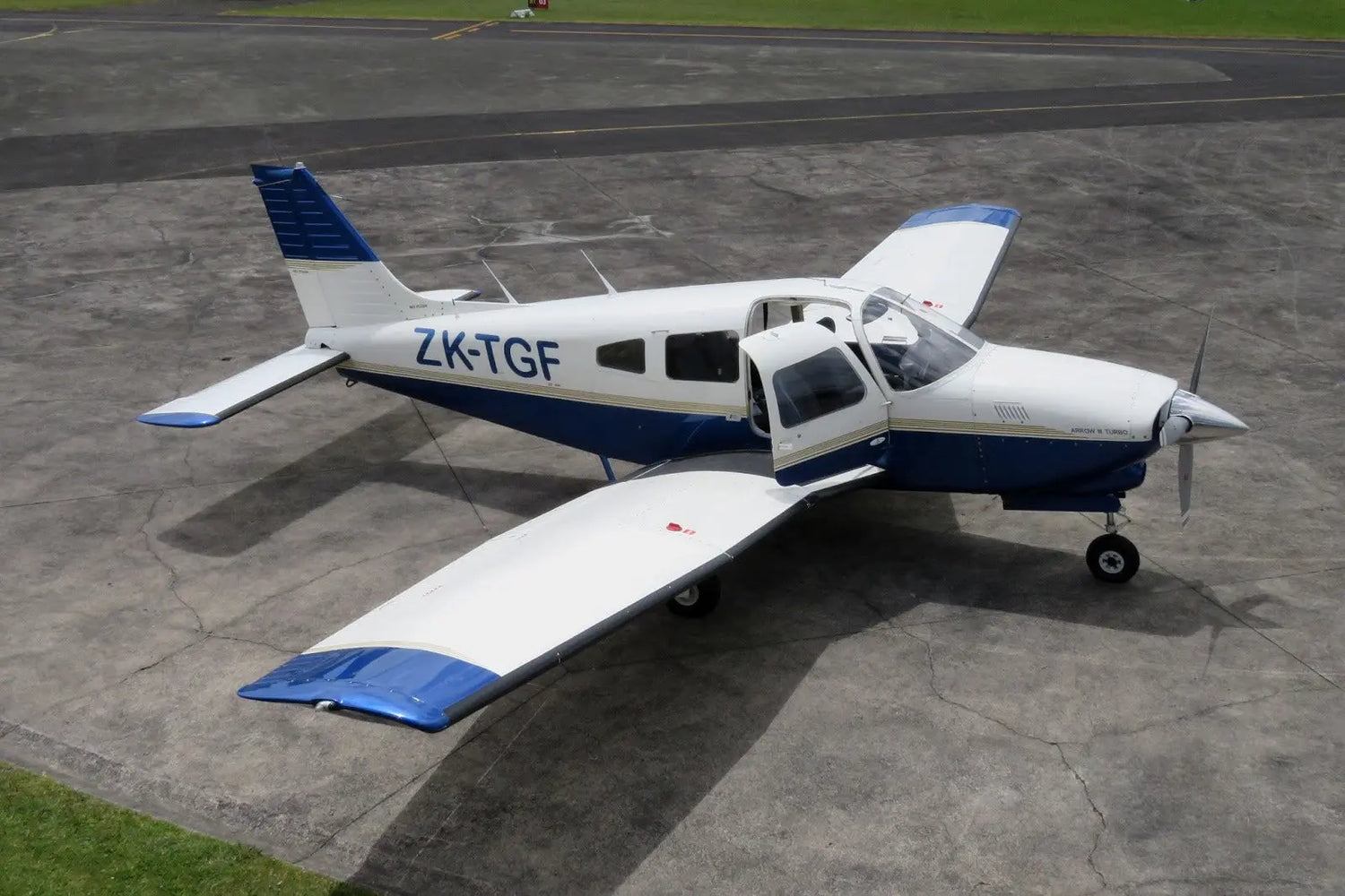 Piper PA-28R-201T Arrow - Generation Global