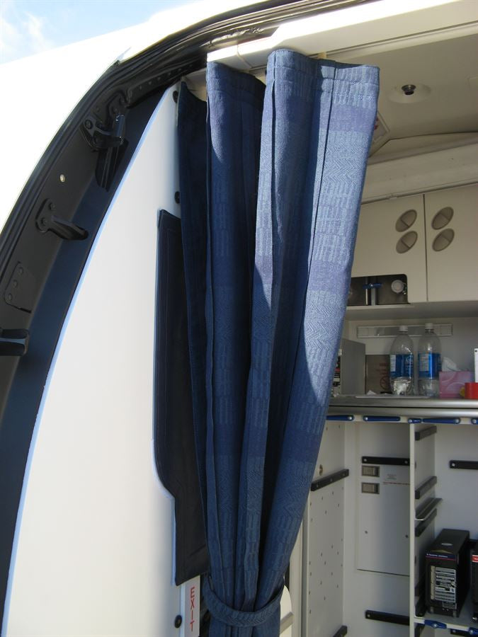 Entrance curtain