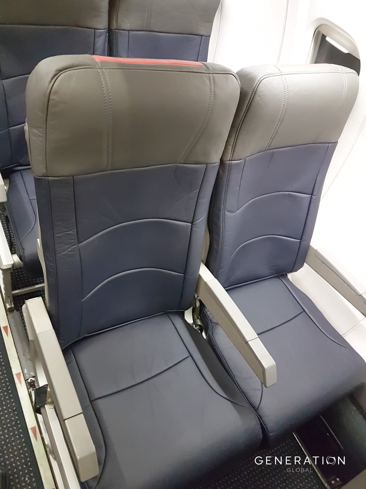 Passenger Seat Covers for E135/140/145 and CRJ 900 – Y Class, aviation leather, C&D Zodiac, FAA/EASA certified