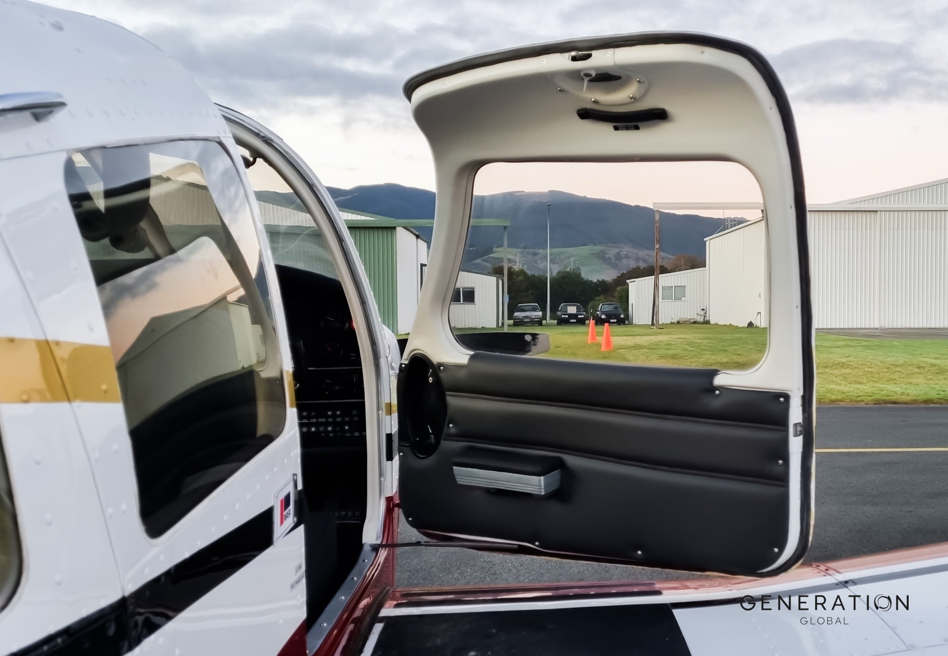 PA-28 181/236 Sidewall Trim Panels