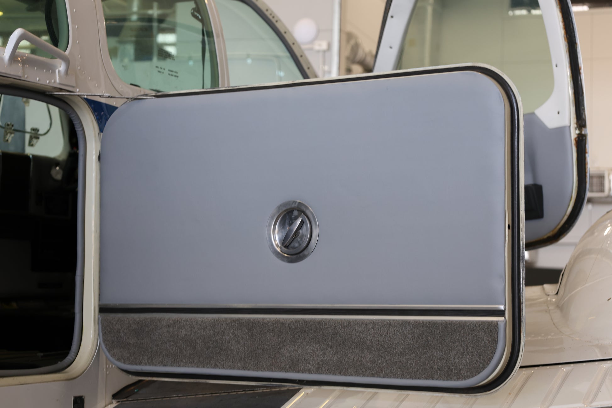 Beechcraft Baron E55 Sidewall Trim Panels