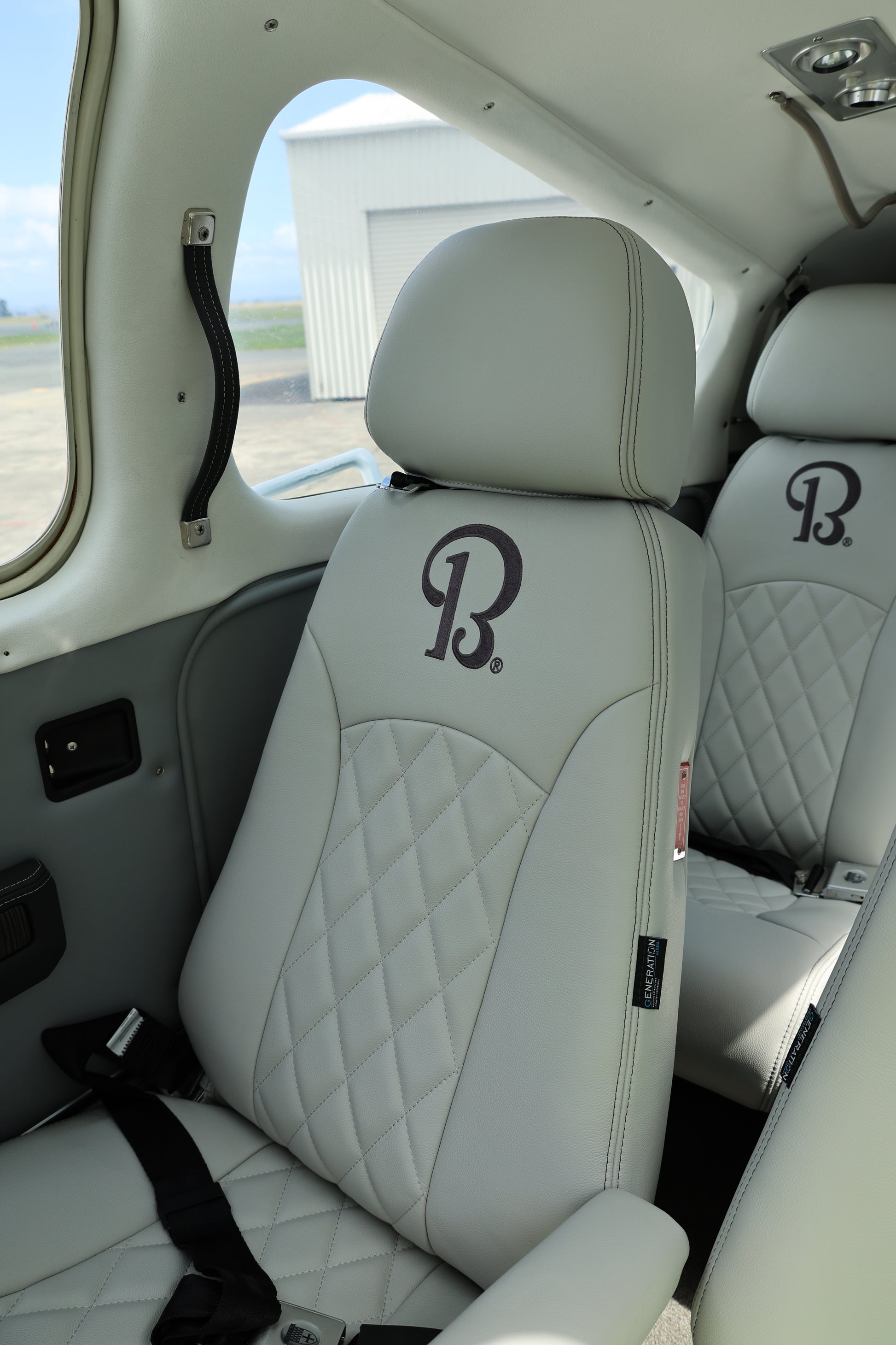 Beechcraft Baron E55 Leather Seat Upholstery – 5-Seat Interior Kit