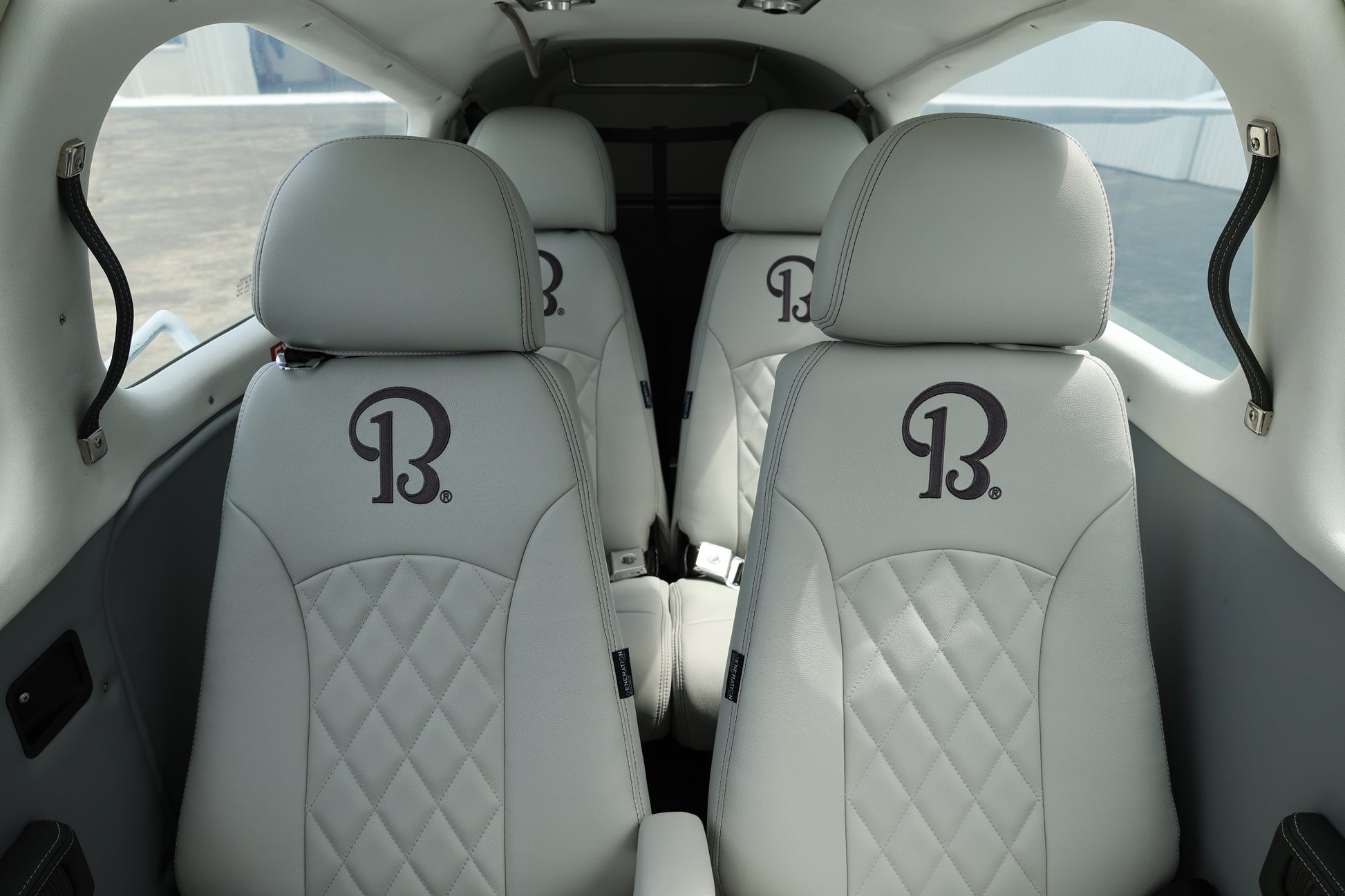 Beechcraft Baron E55 Leather Seat Upholstery – 5-Seat Interior Kit