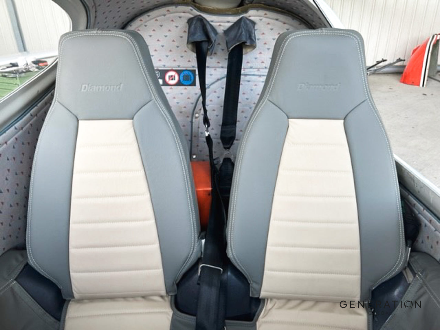 DA-40 Generation I rear bench seat covers made from aviation leather, including backrest and bottom covers