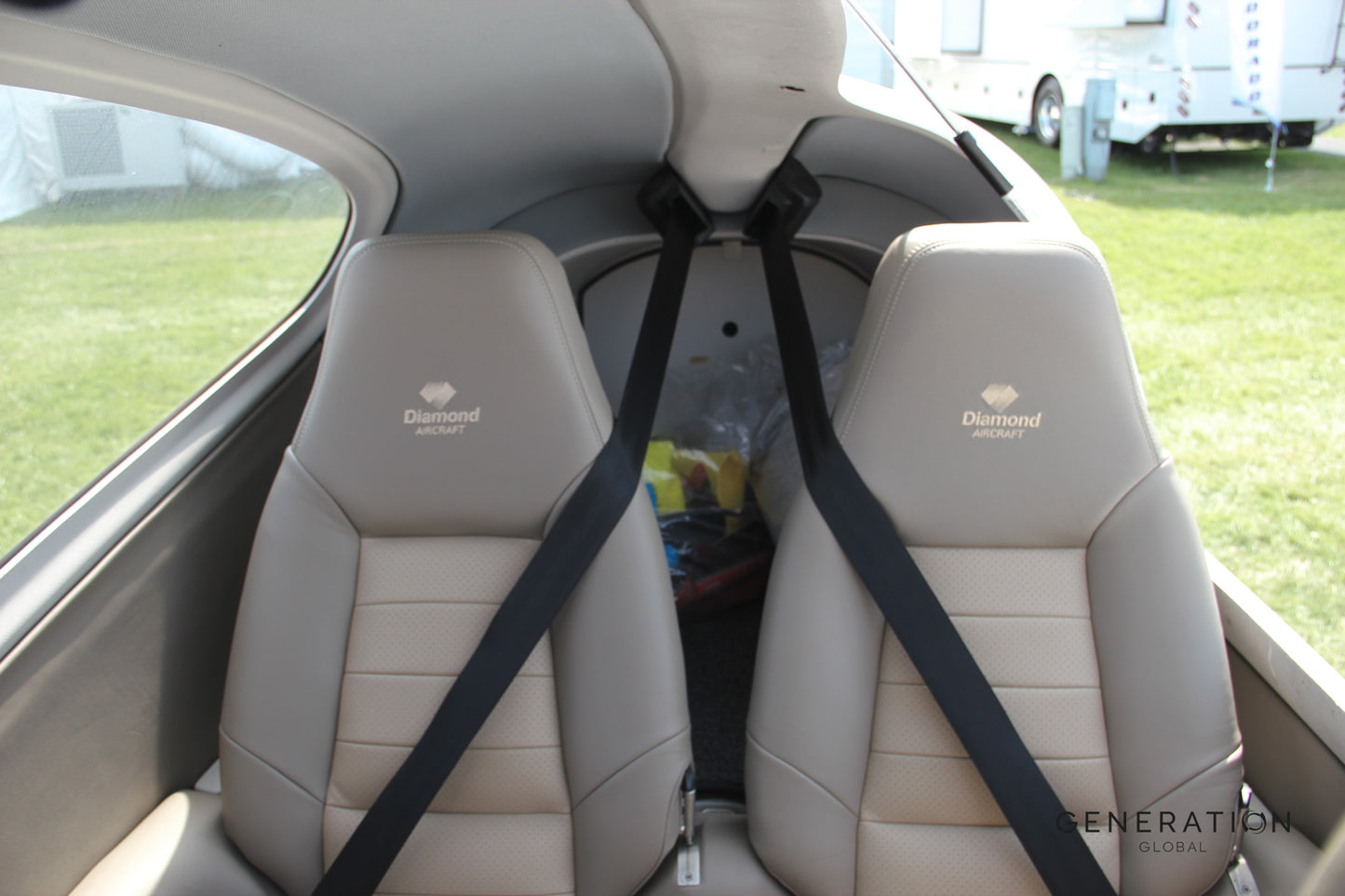 DA-40 Generation I rear bench seat covers made from aviation leather, including backrest and bottom covers