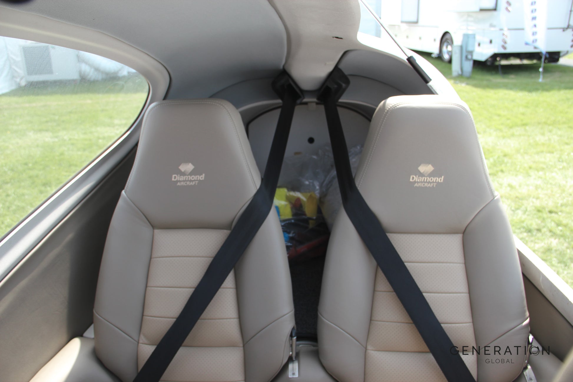 DA-40 Generation I rear bench seat covers made from aviation leather, including backrest and bottom covers