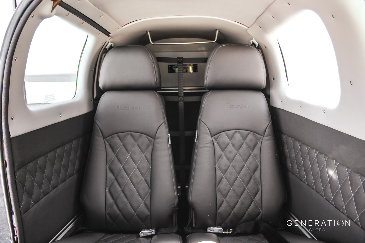 Beechcraft Baron 58 Seating